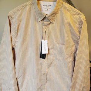 Banana Republic Untucked Slim Fit Shirt